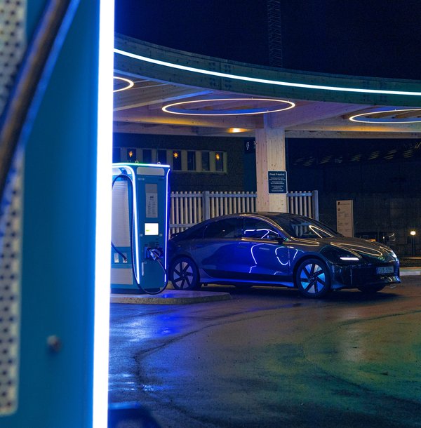 Can You Improve the Fuel Economy of a Hyundai Ioniq with a Custom Aero Kit?