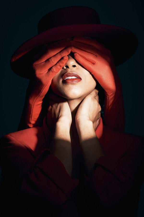 Unraveling the allure of the black mystery box experience